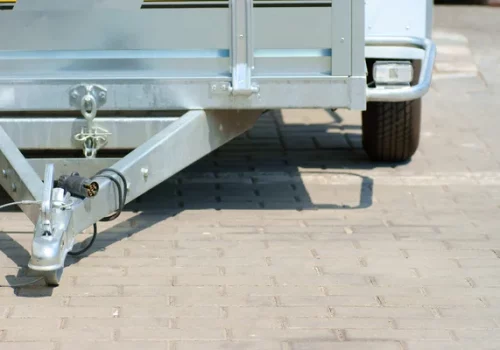 depositphotos_19510319-stock-photo-trailer-tow-bar